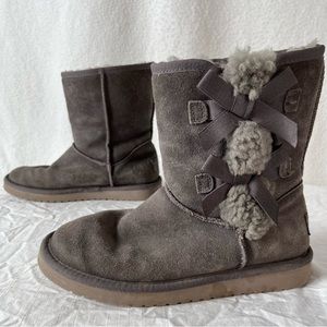 Koolaburra by Ugg Victoria Short Boot grey shearling sheep skin boots women’s 6